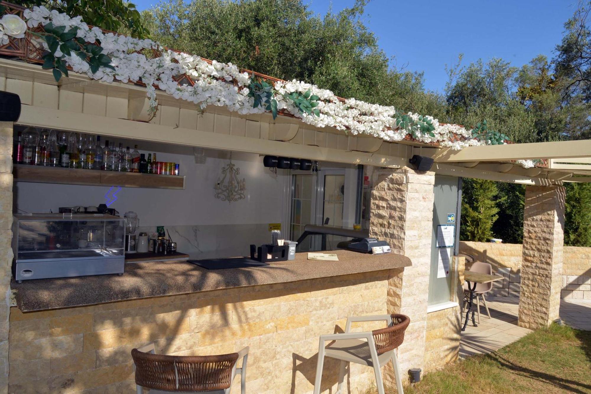Doliva John Private Jacuzzi * Agios Gordios (Corfu)